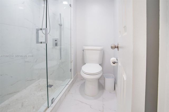 304 Racquet Club Rd 203, Weston, FL 33326