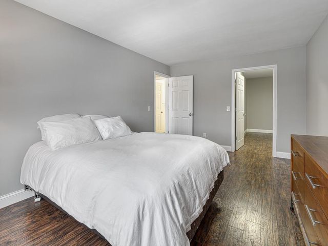 2063 N Park Drive 1, Saint Paul, MN 55119