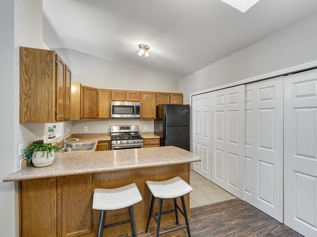 2063 N Park Drive 1, Saint Paul, MN 55119