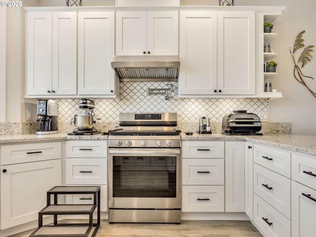 451 W KERSHUL Cir, Gearhart, OR 97138