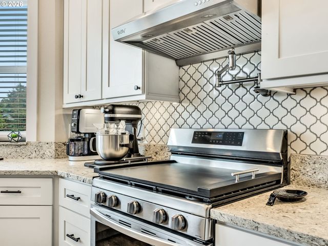 451 W KERSHUL Cir, Gearhart, OR 97138