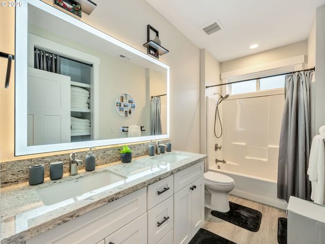 451 W KERSHUL Cir, Gearhart, OR 97138