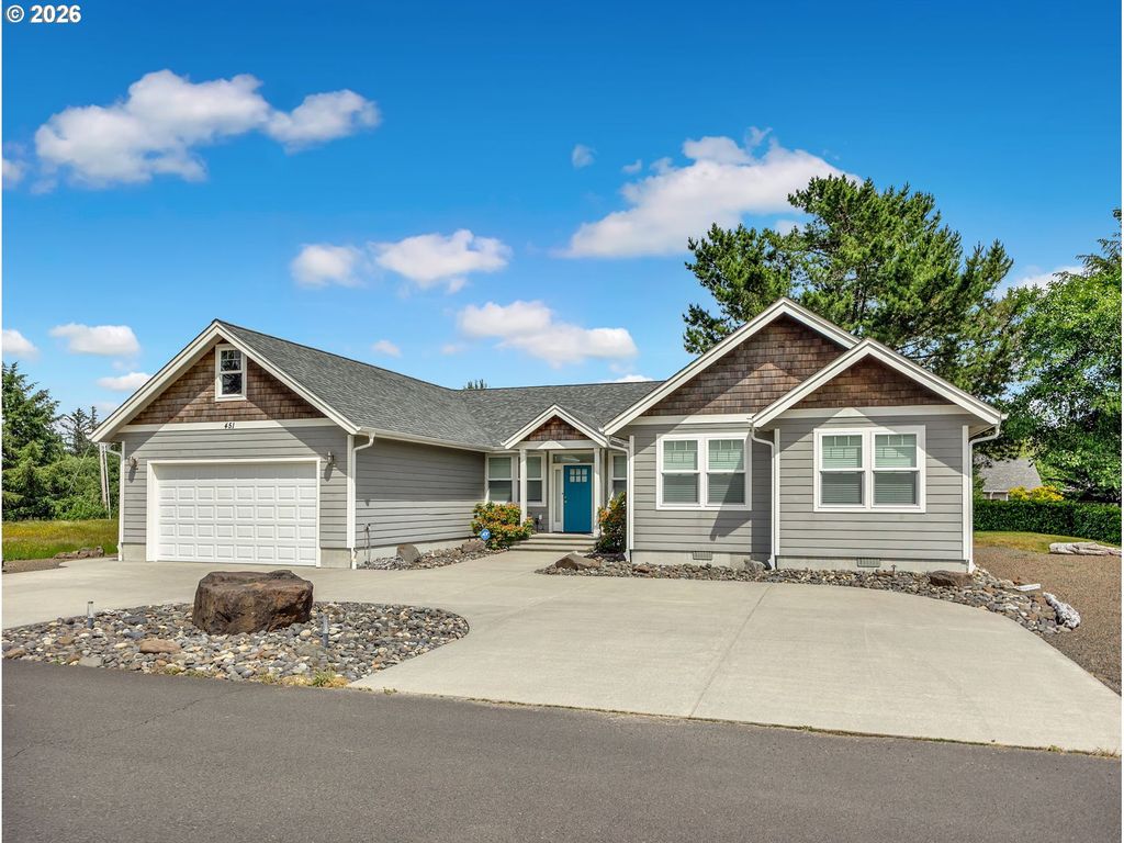 451 W KERSHUL Cir, Gearhart, OR 97138