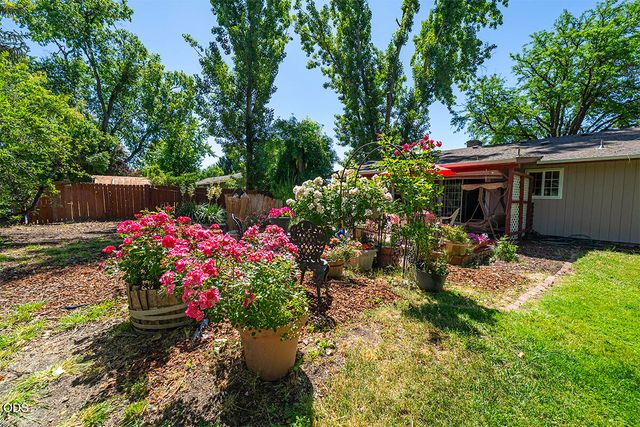 2705 Randall Avenue, Medford, OR 97502