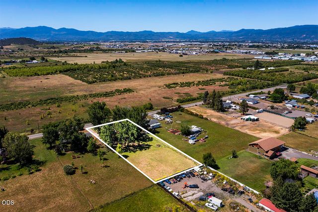 2705 Randall Avenue, Medford, OR 97502