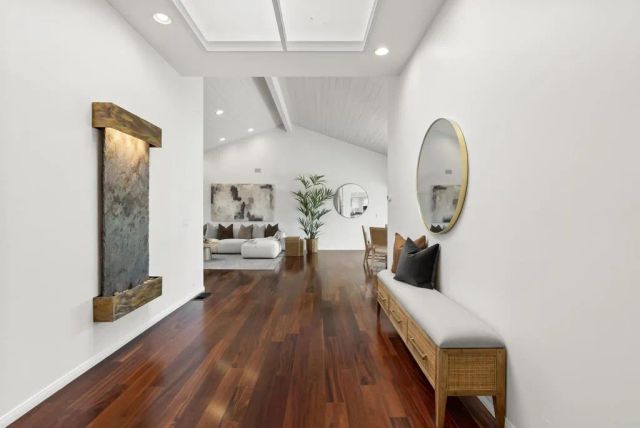 541 S Granados Avenue, Solana Beach, CA 92075