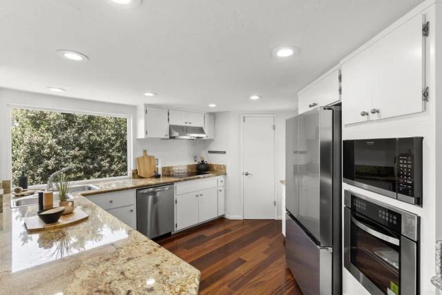 541 S Granados Avenue, Solana Beach, CA 92075
