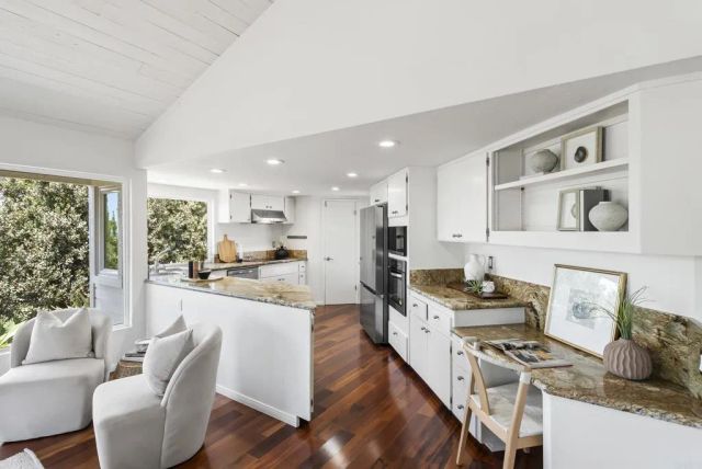 541 S Granados Avenue, Solana Beach, CA 92075