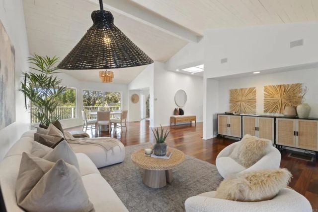 541 S Granados Avenue, Solana Beach, CA 92075
