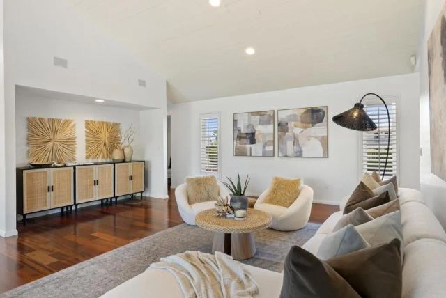 541 S Granados Avenue, Solana Beach, CA 92075