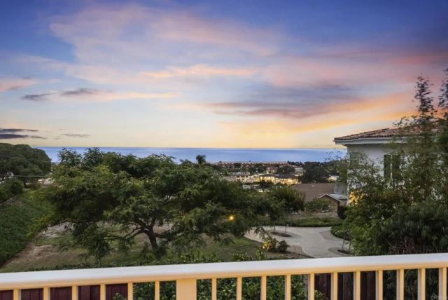 541 S Granados Avenue, Solana Beach, CA 92075