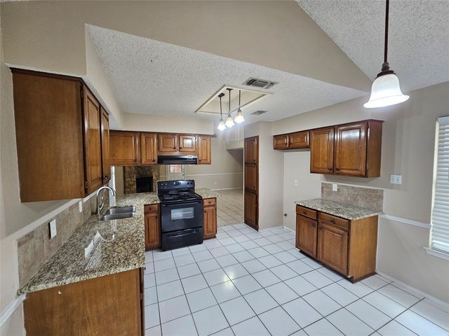 5 Canary Court, Mansfield, TX 76063