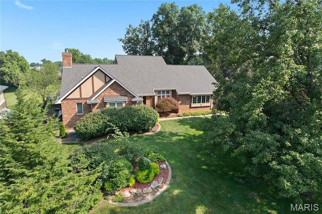 46 Matterhorn Drive, Glen Carbon, IL 62034
