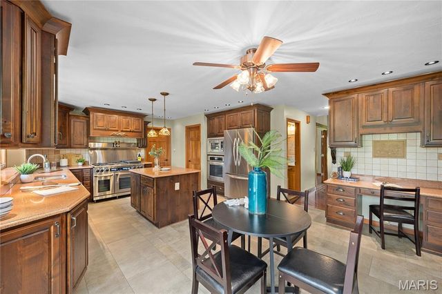 46 Matterhorn Drive, Glen Carbon, IL 62034