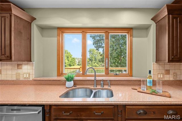 46 Matterhorn Drive, Glen Carbon, IL 62034