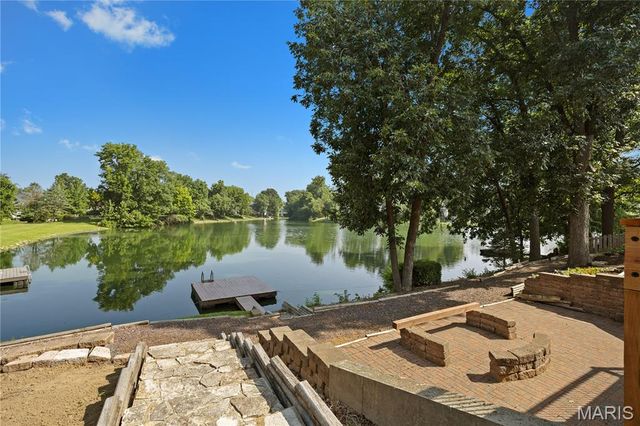 46 Matterhorn Drive, Glen Carbon, IL 62034