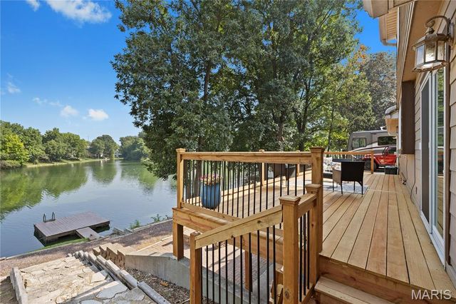 46 Matterhorn Drive, Glen Carbon, IL 62034