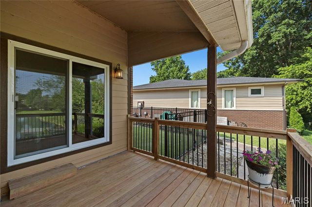 46 Matterhorn Drive, Glen Carbon, IL 62034