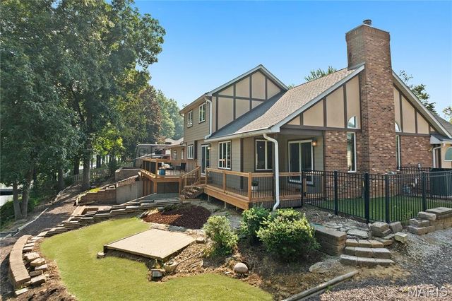 46 Matterhorn Drive, Glen Carbon, IL 62034