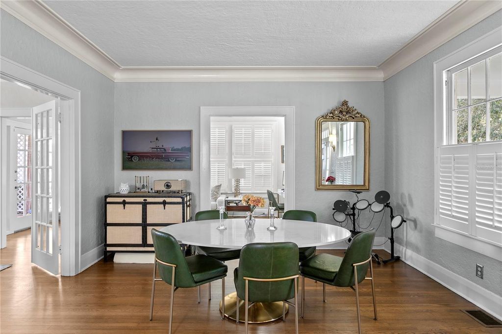 Image 12 of property listing at 802 S DELAWARE AVENUE, Tampa, FL 33606