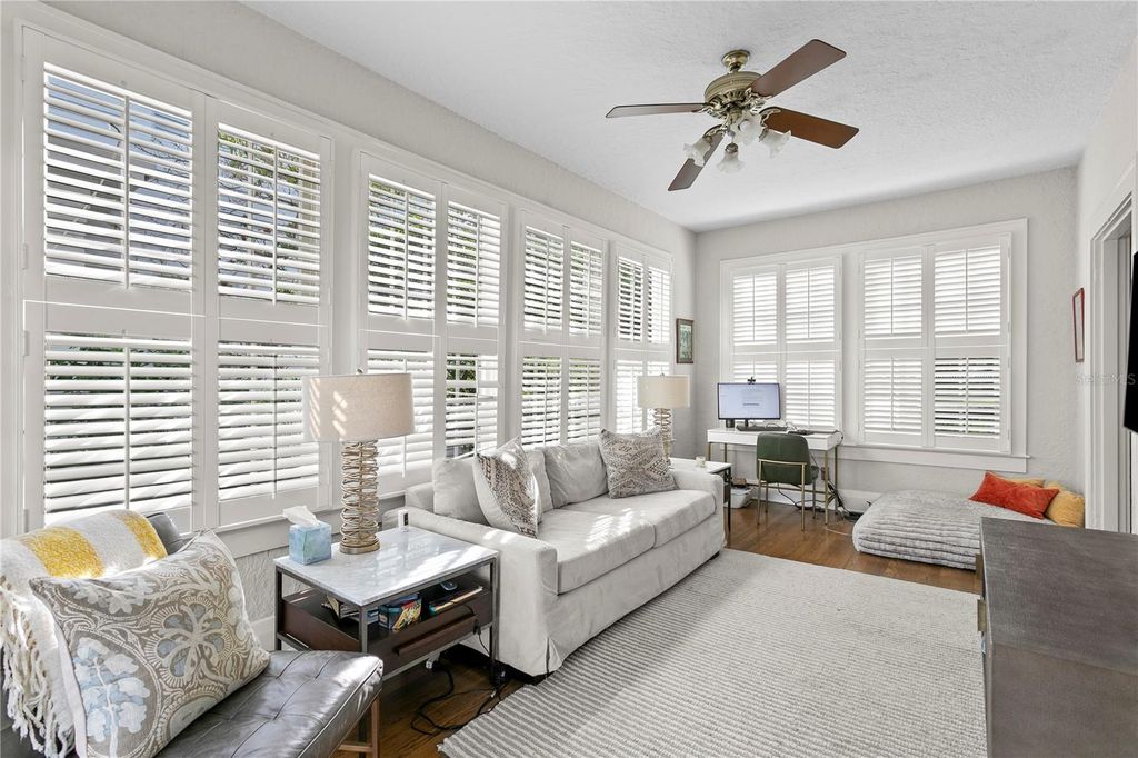 Image 15 of property listing at 802 S DELAWARE AVENUE, Tampa, FL 33606
