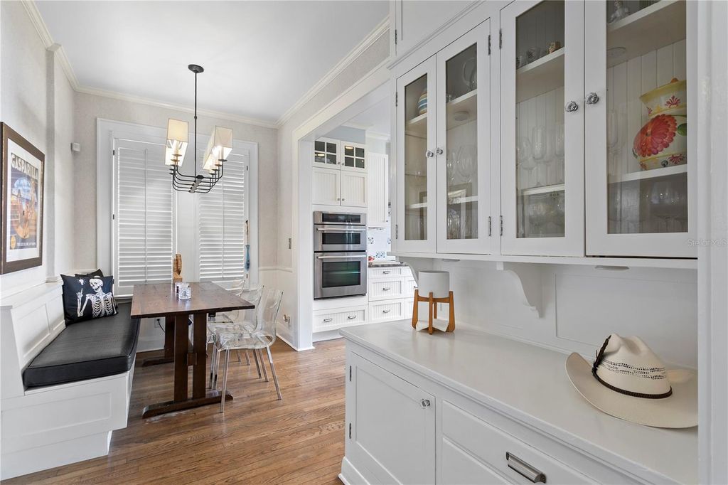 Image 20 of property listing at 802 S DELAWARE AVENUE, Tampa, FL 33606