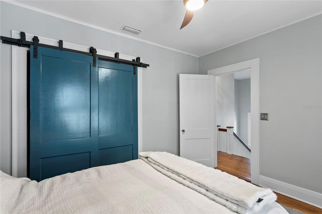 Image 39 of property listing at 802 S DELAWARE AVENUE, Tampa, FL 33606