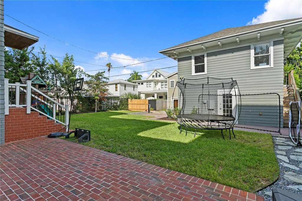 Image 51 of property listing at 802 S DELAWARE AVENUE, Tampa, FL 33606