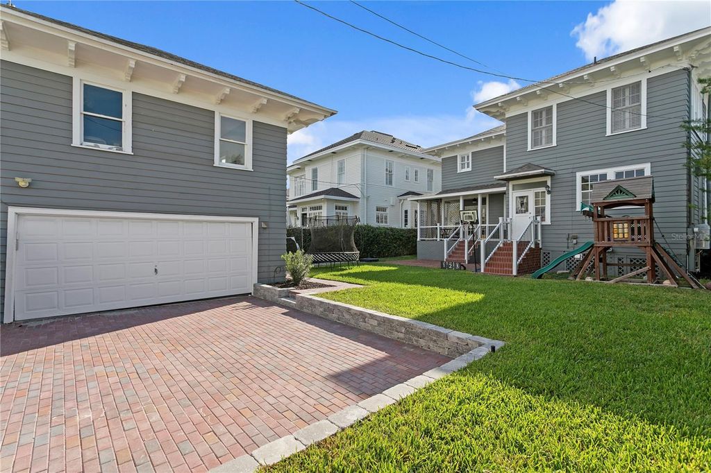 Image 53 of property listing at 802 S DELAWARE AVENUE, Tampa, FL 33606