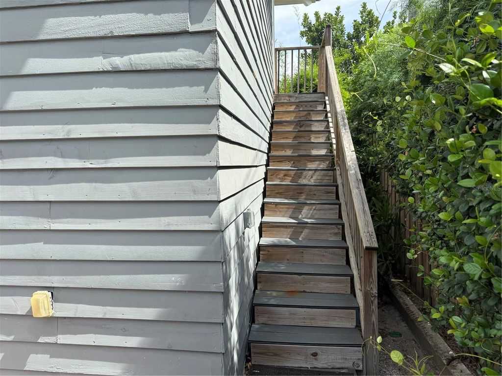 Image 55 of property listing at 802 S DELAWARE AVENUE, Tampa, FL 33606