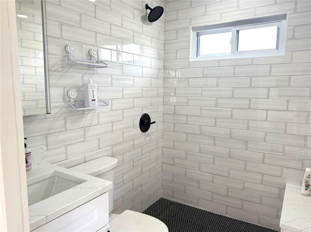 Image 59 of property listing at 802 S DELAWARE AVENUE, Tampa, FL 33606
