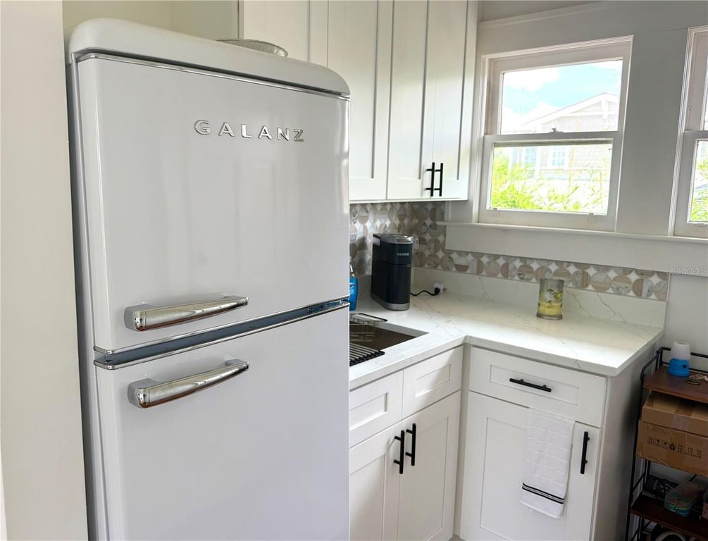 Image 61 of property listing at 802 S DELAWARE AVENUE, Tampa, FL 33606