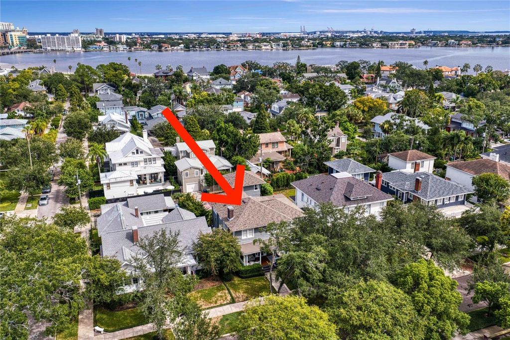 Image 62 of property listing at 802 S DELAWARE AVENUE, Tampa, FL 33606