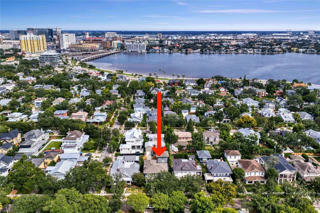 Image 66 of property listing at 802 S DELAWARE AVENUE, Tampa, FL 33606