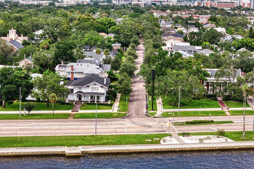 Image 67 of property listing at 802 S DELAWARE AVENUE, Tampa, FL 33606