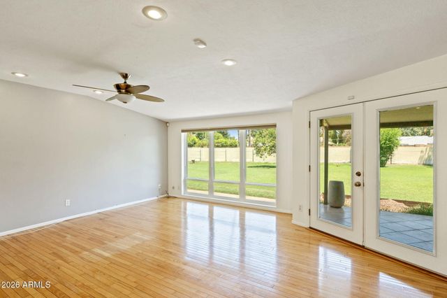 1322 W FRIER Drive, Phoenix, AZ 85021