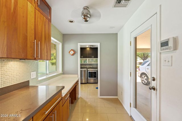 1322 W FRIER Drive, Phoenix, AZ 85021