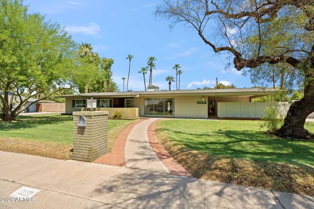 1322 W FRIER Drive, Phoenix, AZ 85021