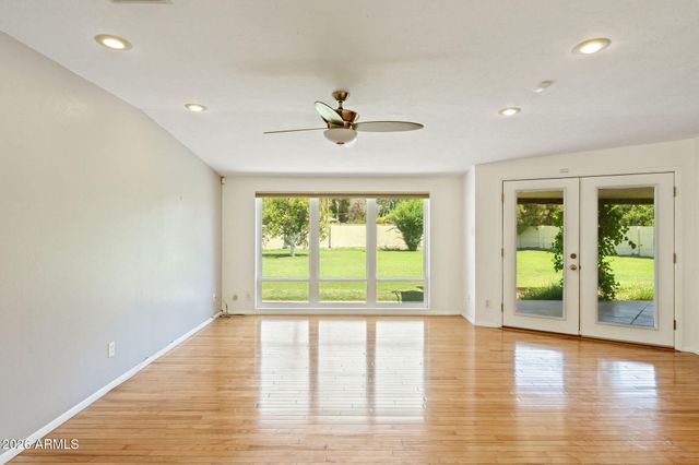 1322 W FRIER Drive, Phoenix, AZ 85021