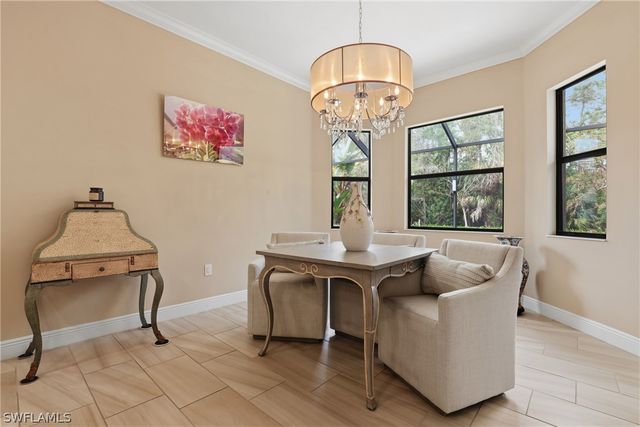 2303 Somerset PL, Naples, FL 34120