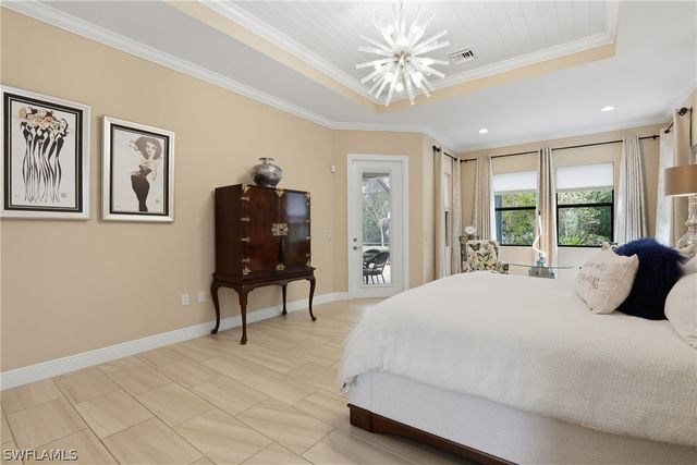 2303 Somerset PL, Naples, FL 34120