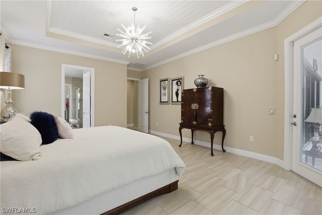 2303 Somerset PL, Naples, FL 34120