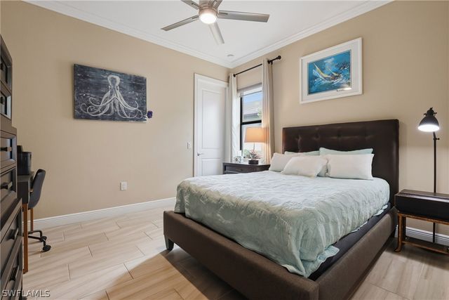 2303 Somerset PL, Naples, FL 34120