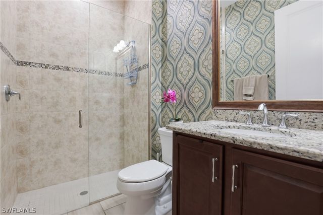 2303 Somerset PL, Naples, FL 34120