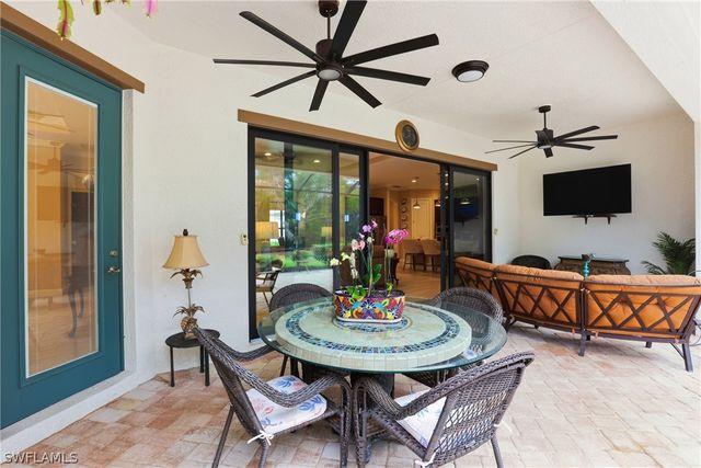 2303 Somerset PL, Naples, FL 34120