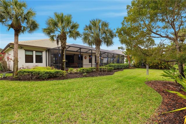 2303 Somerset PL, Naples, FL 34120