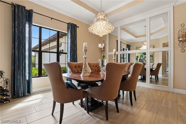 2303 Somerset PL, Naples, FL 34120