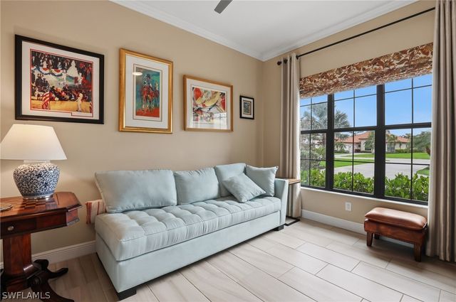 2303 Somerset PL, Naples, FL 34120