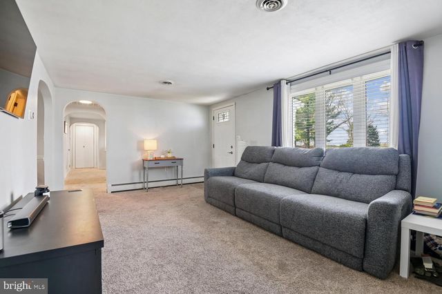 438 HOOK RD, Westminster, MD 21157