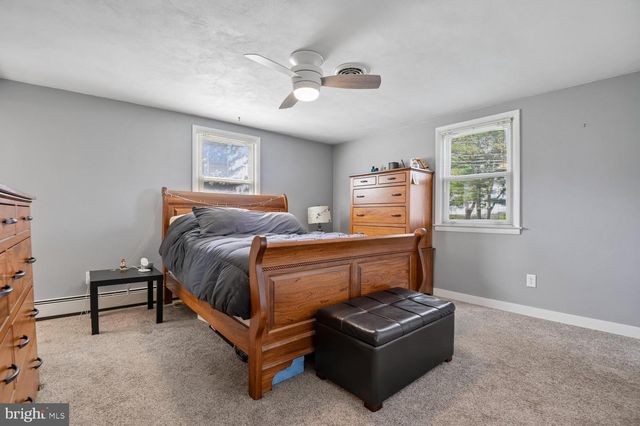 438 HOOK RD, Westminster, MD 21157